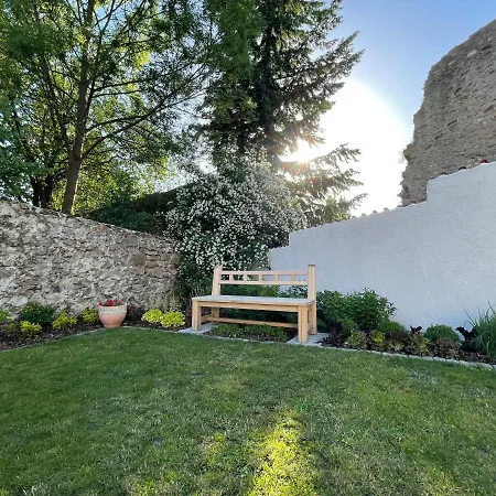 Apartmán U Hradeb Tachov Apartamento *